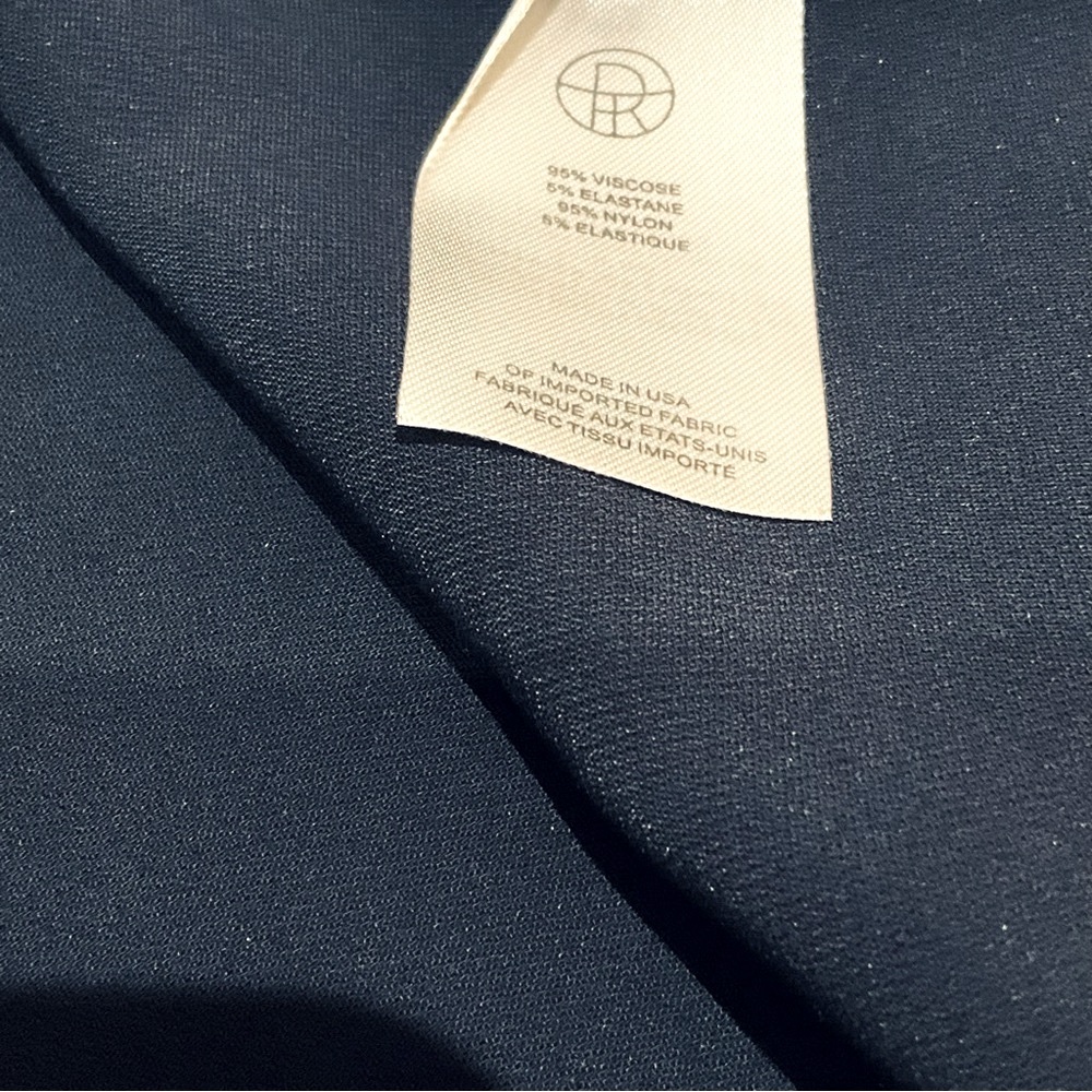 THE ROW NAVY TOP. - Picture 5 of 6